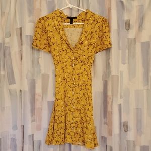 Beautiful Forever 21 dainty flower Mini dress. Yellow. Size Medium.